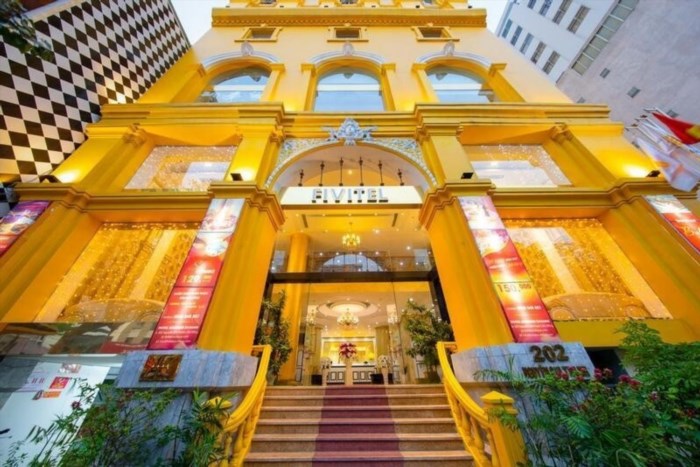 Fivitel Boutique Da Nang là một khách sạn sang trọng và hiện đại, nằm ở thành phố Đà Nẵng, với thiết kế độc đáo và dịch vụ chất lượng cao, mang đến trải nghiệm lưu trú tuyệt vời cho du khách.