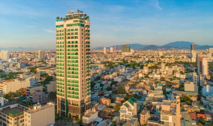 Khách sạn Sala Đà Nẵng tọa lạc tại thành phố Đà Nẵng, nằm trong khu vực biển Mỹ Khê, với thiết kế hiện đại và sang trọng, đem lại không gian nghỉ dưỡng tuyệt vời cho du khách.