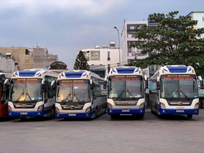 Nhà xe Thuận Thảo Đà Nẵng cung cấp dịch vụ vận chuyển hành khách và hàng hóa đa dạng, đảm bảo chất lượng và an toàn. Với đội ngũ lái xe chuyên nghiệp và phương tiện vận chuyển hiện đại, chúng tôi cam kết mang đến sự tiện lợi và tin cậy cho khách hàng.