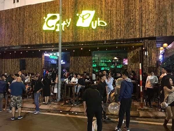 Quán bar The City Pub tọa lạc ngay tại trung tâm thành phố Đà Nẵng.