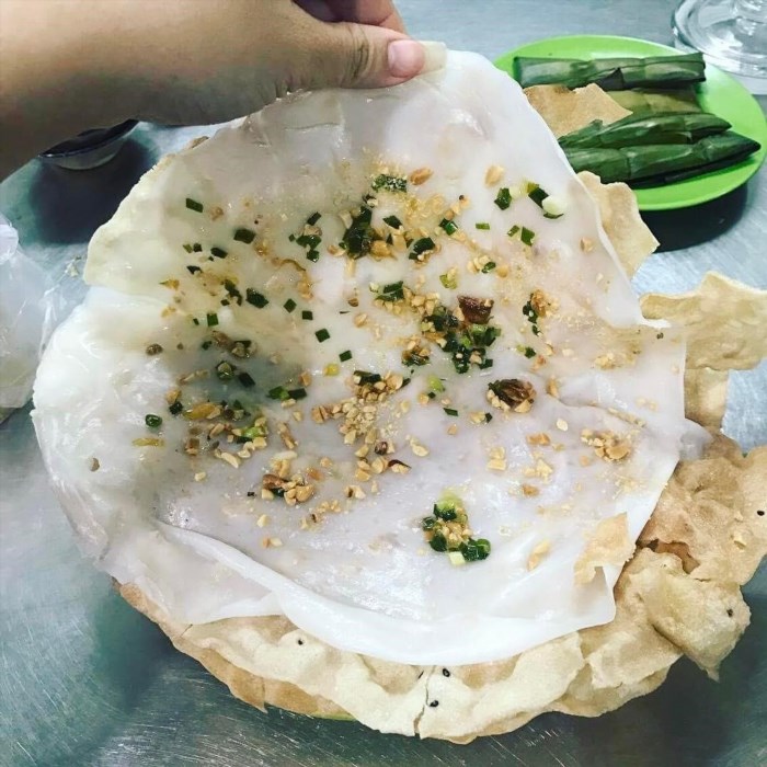 Bánh đập Đà Nẵng là một món ăn truyền thống của Đà Nẵng, được làm từ gạo nếp, có hình dạng hình tròn và được nấu chín bằng hơi nước. Bánh đập Đà Nẵng có vị ngọt, thơm và mềm mịn, là một món ăn ngon và độc đáo của vùng miền Trung Việt Nam.