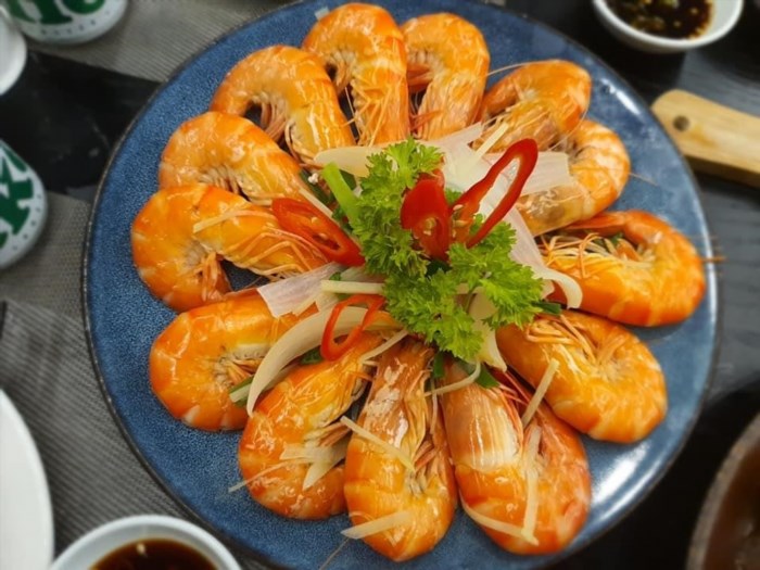 Đà Thành Quán là một nhà hàng nổi tiếng tại thành phố Đà Nẵng, nổi bật với không gian sang trọng và menu đa dạng, mang đến cho khách hàng trải nghiệm ẩm thực độc đáo và đẳng cấp.
