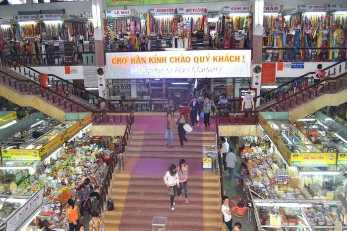 Chợ Hàn là một điểm đến nổi tiếng tại thành phố Đà Nẵng, nơi bạn có thể tìm thấy nhiều sản phẩm độc đáo và đa dạng. Chợ Hàn là nơi giao thương sôi động và thu hút nhiều du khách đến tham quan và mua sắm.